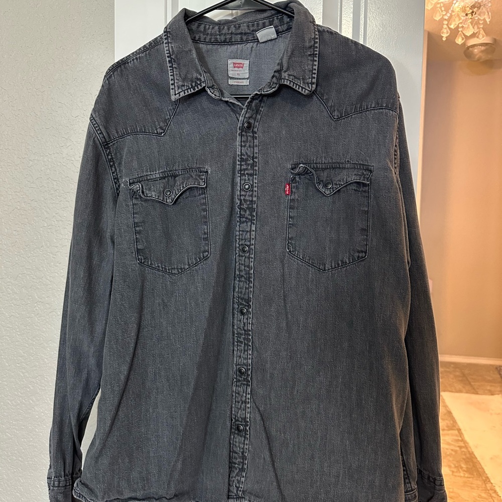 Levi's Charcoal Button-Up Shirt